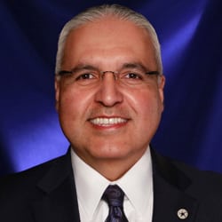 Dr. Marcelo Cavazos